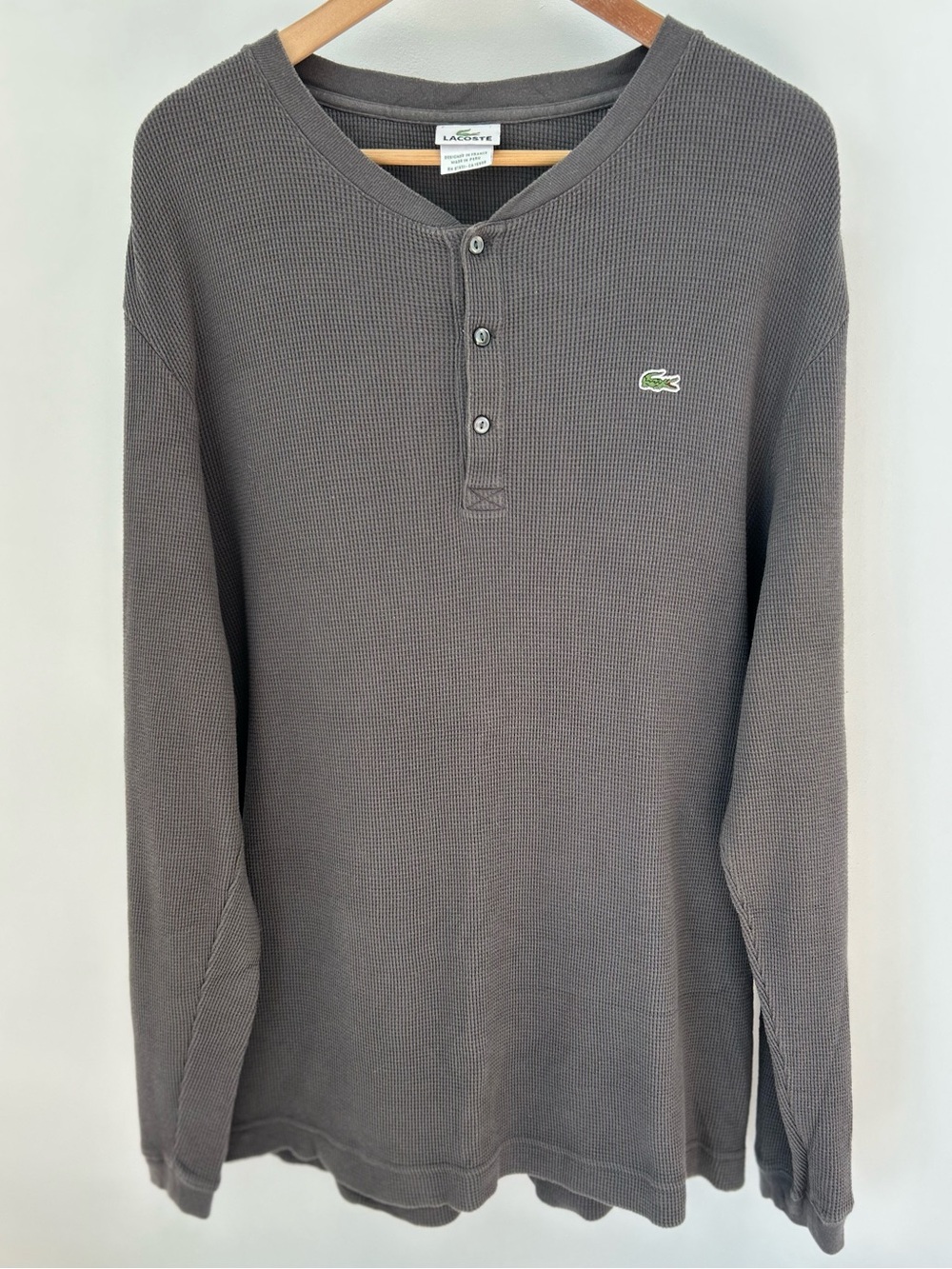 Lacoste Men’s 100% Cotton Waffle Knit Henley Long sleeve Charcoal Gray size 7/XL